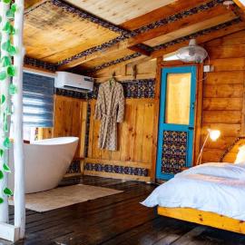 Santorini by Busybee Lake Cabins, hôtel à Mwanza