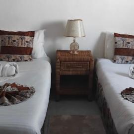 Queen Room self contained, hotel em Lusaka
