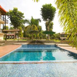 Narayani Vista, hotell i Nandpur
