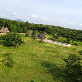 REFUGE du MONT AGOU โรงแรมในLiatonou