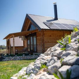 Polje Vila Divčibare, hotell i Gornji Skakavci