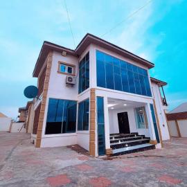 Wavelength Hotel and uites, hotel in Ibadan