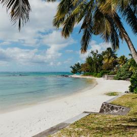 Lakaz Belle Mare - Beachfront bungalow, hotel u gradu Poste de Flacq
