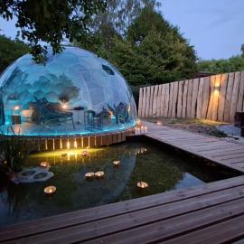 Dôme Renard by Out & Lodge: Couvin şehrinde bir otel