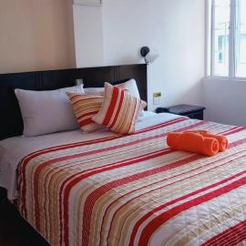 Hostal Mariscal Sucre, hotel di Tababela