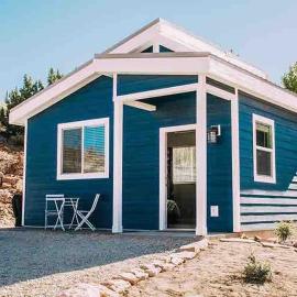 Luxury Tiny House on 1 acre near Zion & St George, hotel i Leeds