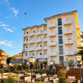 Hotel Columbia Frontemare, hotel v Riminiju