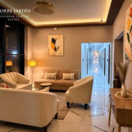 Torre Jardin Business Center Suites, hotel u gradu San Migel