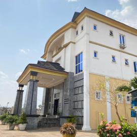 JERICO VILLA HOTEL AND GARDEN Anambra Airport hotel, hotel en Nteje