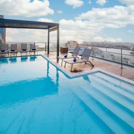 Mercure St. Julian's Malta, готель у місті Сент-Джуліанс