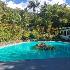 Rancho Rio Perlas, hotel en Cartago