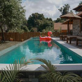 AKUA VILLAS Mentawai, Hotel in Pulau Pittojat