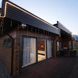 Dolce Vita Chalet Zaamin a chalet in the mountains, hotel in Iskadar