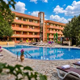 Kamchia Park Hotel - All Inclusive with Free Parking โรงแรมในโกลเดน แซนส์