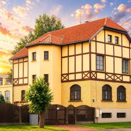 Villand Hotel with Free Private Parking and Self Check In, hotel u gradu Riga
