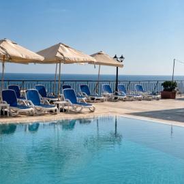 Vivaldi Hotel، فندق في سانت جوليانز