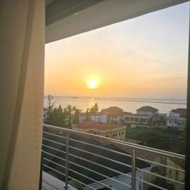 Equipped apartment with a beautiful sea breeze in Conakry، فندق في كوناكري