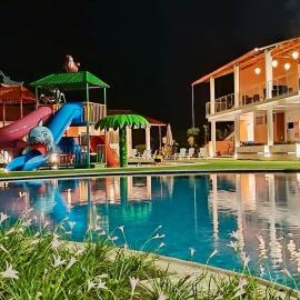 Club Puerto Quito Garden, hotel in Puerto Quito