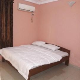 Degosh hotel, hotel Agegében