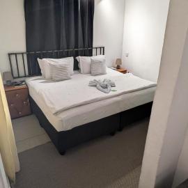 Golentle Home Stay & Extra View Safaris，位于马翁的酒店