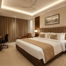AYUSHMAAN - Premium, hotel en Jabalpur