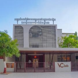 V Club, hotel em Bhuj