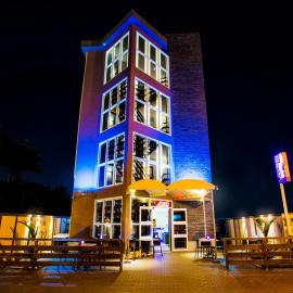 Q-Inn Boutique Hotel, ξενοδοχείο στο Παραμαρίμπο