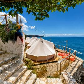 Albania Glamping, hotel en Himarë