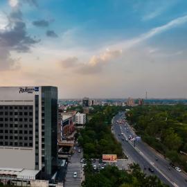 Radisson Blu Towers Kaushambi Delhi NCR, ξενοδοχείο σε Ghaziabad
