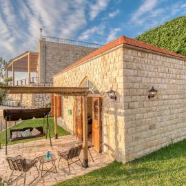 Beit Smar Residences & Villas in Smar Jbeil, Batroun, hotel v destinácii Ḩayy al Qal‘ah