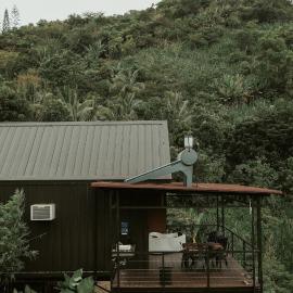 Grey Rock Mountain Cabin w/ Jacuzzi, hotel em Balamban