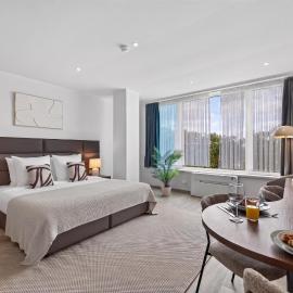 Midi 33 by Reside - New Opening, hotel in Brussels