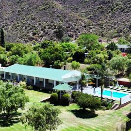 Old Mill Lodge, Seasonal Working Ostrich Farm & Restaurant, Oudtshoorn, ξενοδοχείο σε Oudtshoorn