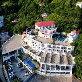 Zura palace, hotel a Kvariati