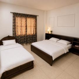 Pinehouse by Airmakaan - 3BR with Kitchen & Lounge, hotel sa Murree