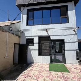 Naryn Guest House, מלון בNaryn