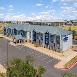 Microtel Inn & Suites by Wyndham Denver Airport, hotel in Montbello