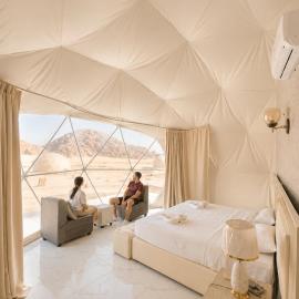 RUM NADINE LUXURY CAMP & Bubbles Hotel, готель у місті Ваді-Рам