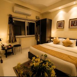 Hotel S Shiv Luxury Stays ! 3 Mins to Temple & River !Parking, ξενοδοχείο στο Βαρανάσι