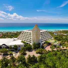 The Pyramid Cancun by Oasis - Gourmet Premium All Inclusive, hotel em Cancún