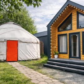 Arista Yurt Camp โรงแรมในคาราโคล