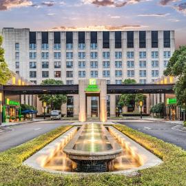 Holiday Inn Shanghai Hongqiao by IHG، فندق في شانغهاي