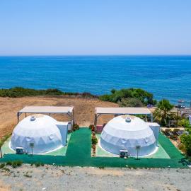 Domes at the Beach, hotel em Maroni