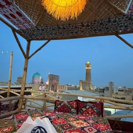 Layali Boutique terrace, hotel i Bukhara