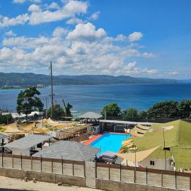 Oceanview Studios at Montego Gardens, hotel u gradu Montego Bej