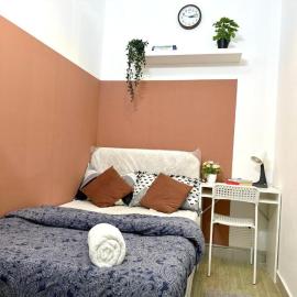 Double Nest Capsule Room In Barsha Heights Tecom Dubai, hotel en Dubái