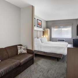 Best Western Roslyn-Long Island Hotel