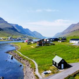 Smáttan - Waterfront Cabin, hotel a Hvannasund