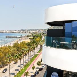 Yacht Hotel, hótel í Vlorë