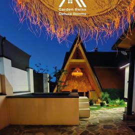 Garden Relax Bungalow "Deluxe Hotel Rooms, Pool, Parking", hotel u Banja Luci